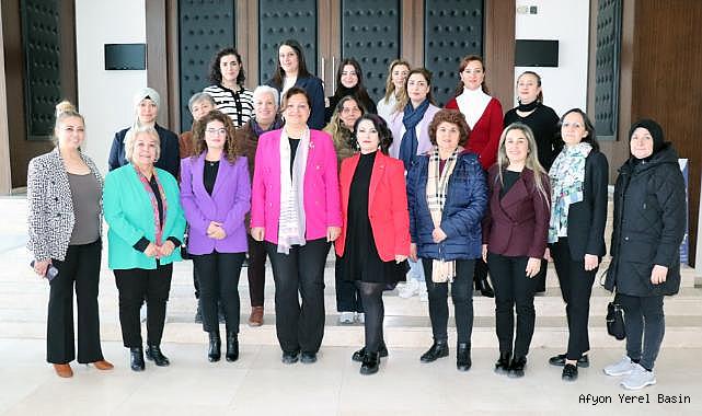CHP AFYONKARAHİSAR BELEDİYE BAŞKAN ADAYI KÖKSAL, KADIN GİRİŞİMCİLERE PROJELERİNİ ANLATTI