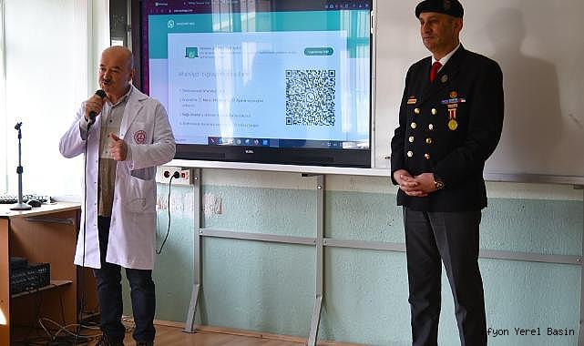 CUMHURİYET LİSESİ'NDE 'ÇANAKKALE VE ŞEHİTLİK' SÖYLEŞİSİ