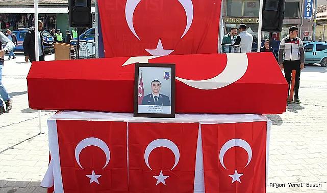 Dinar'da Uzman Çavuş Alper Nuri Çil, Göz Yaşları ile Toprağa Verildi