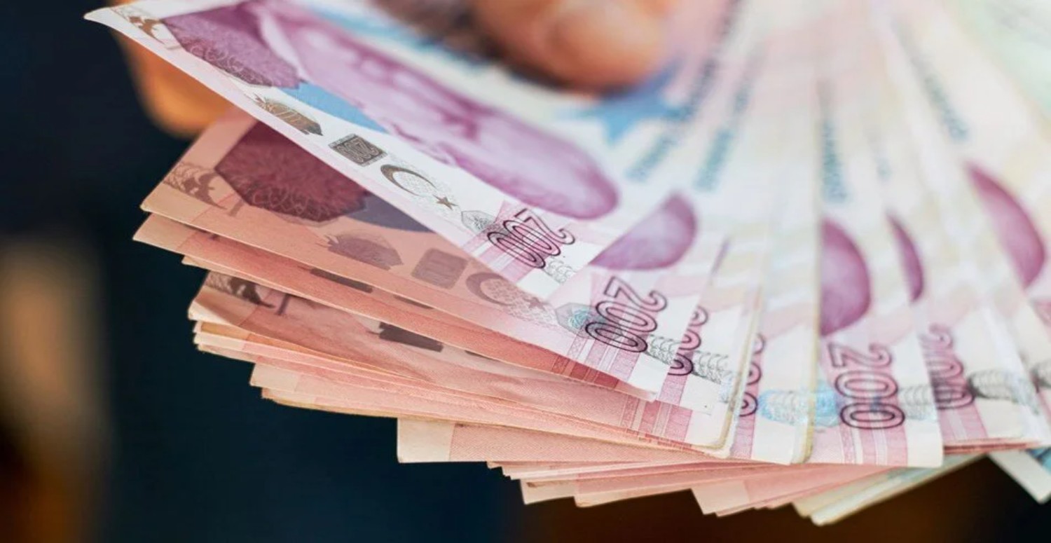 En düşük emekli maaşına ayar! Maaşı 10.000 TL olanlar o tarihten sonra bayram edecek