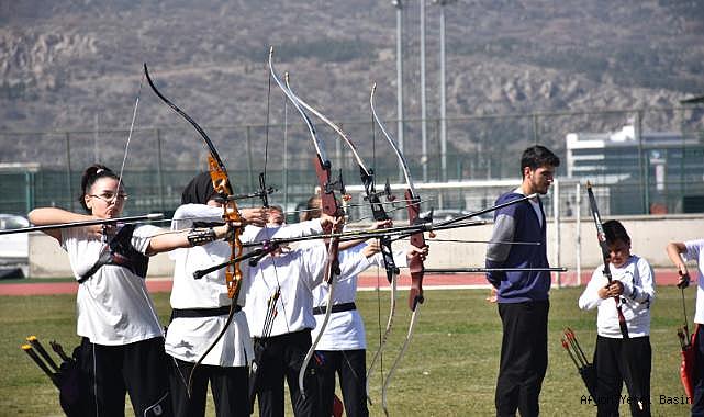 Geleneksel Türk Okçuluğu Müsabakaları, 102 sporcunun katılımıyla başladı