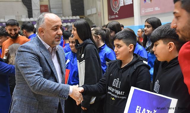 Hentbol Yıldızları Türkiye Şampiyonası İçin Afyonkarahisar'da Buluştu