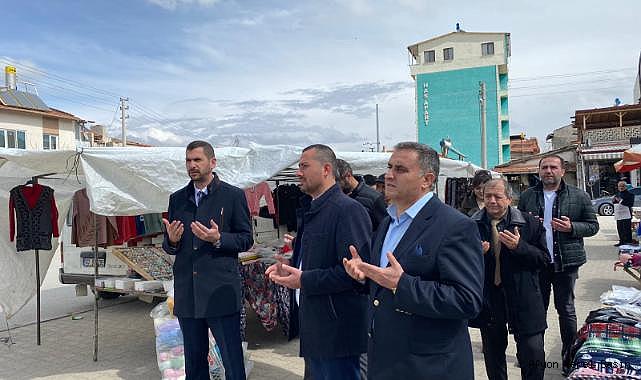 İYİ Parti Başkan Adayı Alper Yağcı Erenler Semt Pazarını Ziyaret Etti
