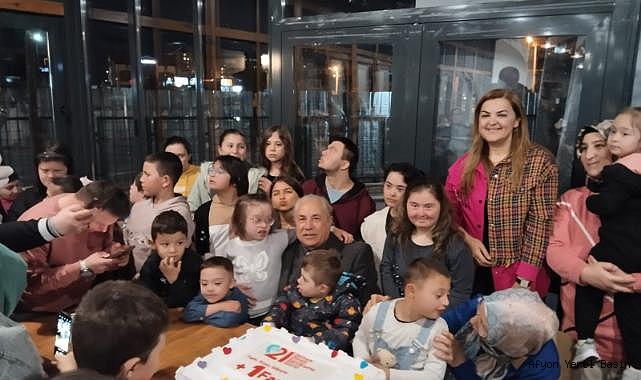 Melek Yüzlülerin Mutlu İftar Buluşması.!