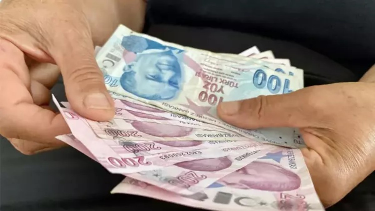 Milyonlarca emekliye Cumhurbaşkanı jesti geldi
