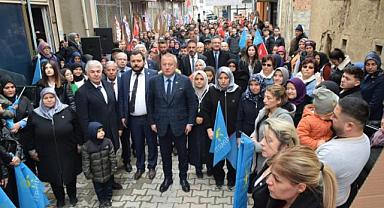SANDIKLI'DA İYİ PARTİ KAZANMAYA ADAY: VATANDAŞLAR VE PARTİLİLER COŞKUYLA KARŞILADI!