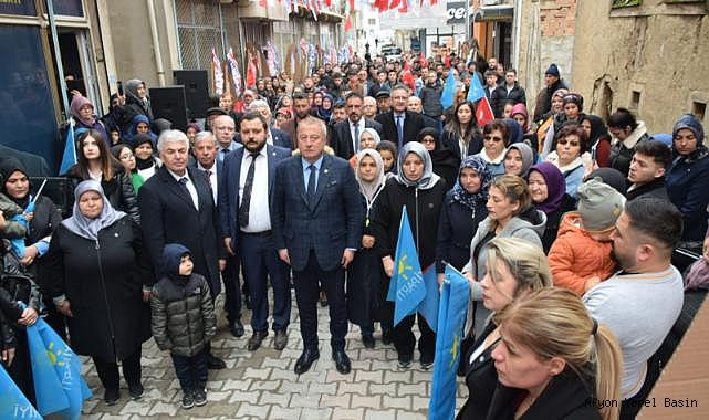 SANDIKLI'DA İYİ PARTİ KAZANMAYA ADAY: VATANDAŞLAR VE PARTİLİLER COŞKUYLA KARŞILADI!