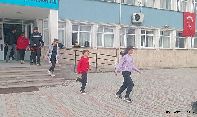 Sinanpaşa İlçesinde Afet Bilinci Eğitimi Verildi