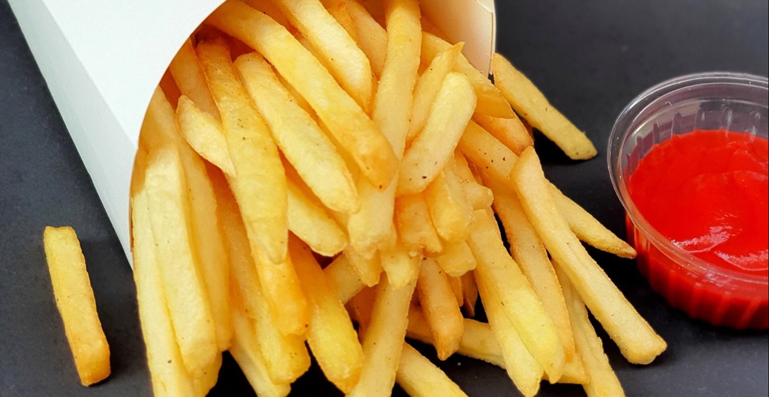 1 – 2 damla damlatın patateste mucizevi etkiyi görün! Restoran patateslerine taş çıkartacak çıtırlıkta