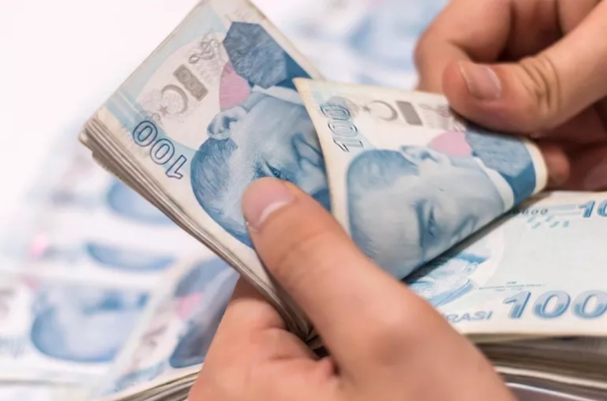 Asgari ücretle çalışan 15 güne bayram edecek! O gün 1 maaş ikramiyeyi kapacak