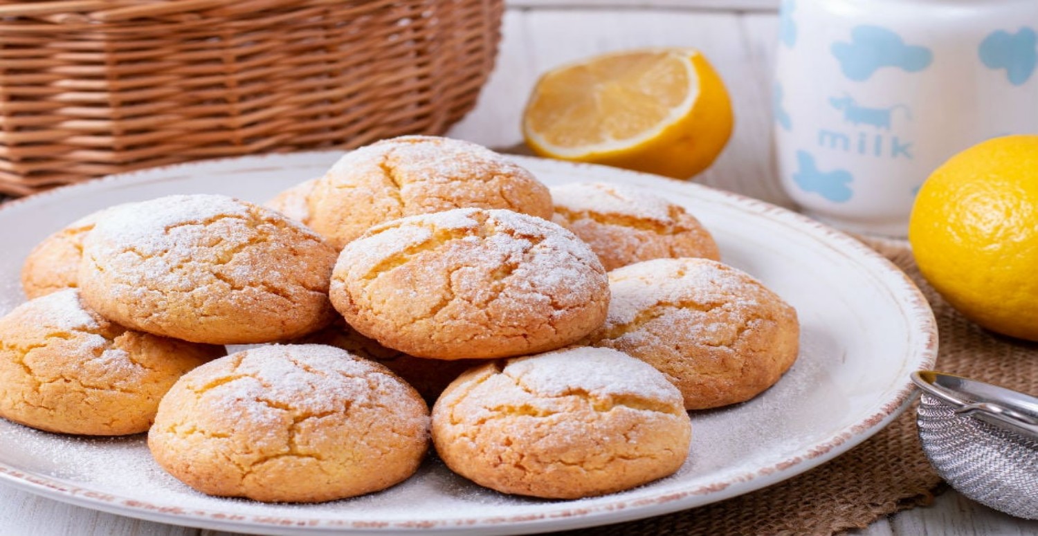 Çayın yanına 15 dakikada hazır limonlu kurabiye tarifi! Herkes bu tarifin peşinde koşacak