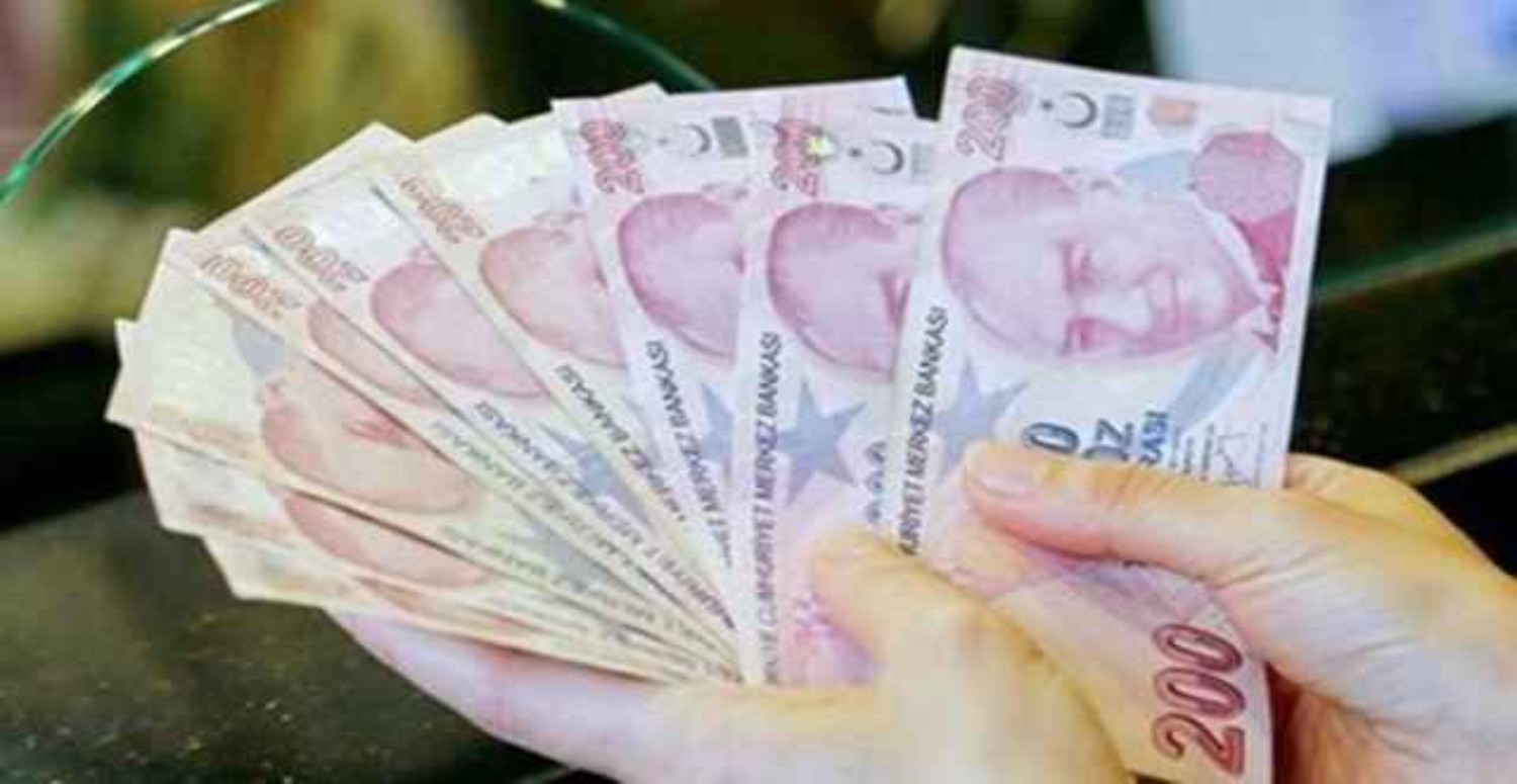 Emekliye oturdukları yerden ek 8000 TL ödeme! Gece yarısı müjdesi geldi