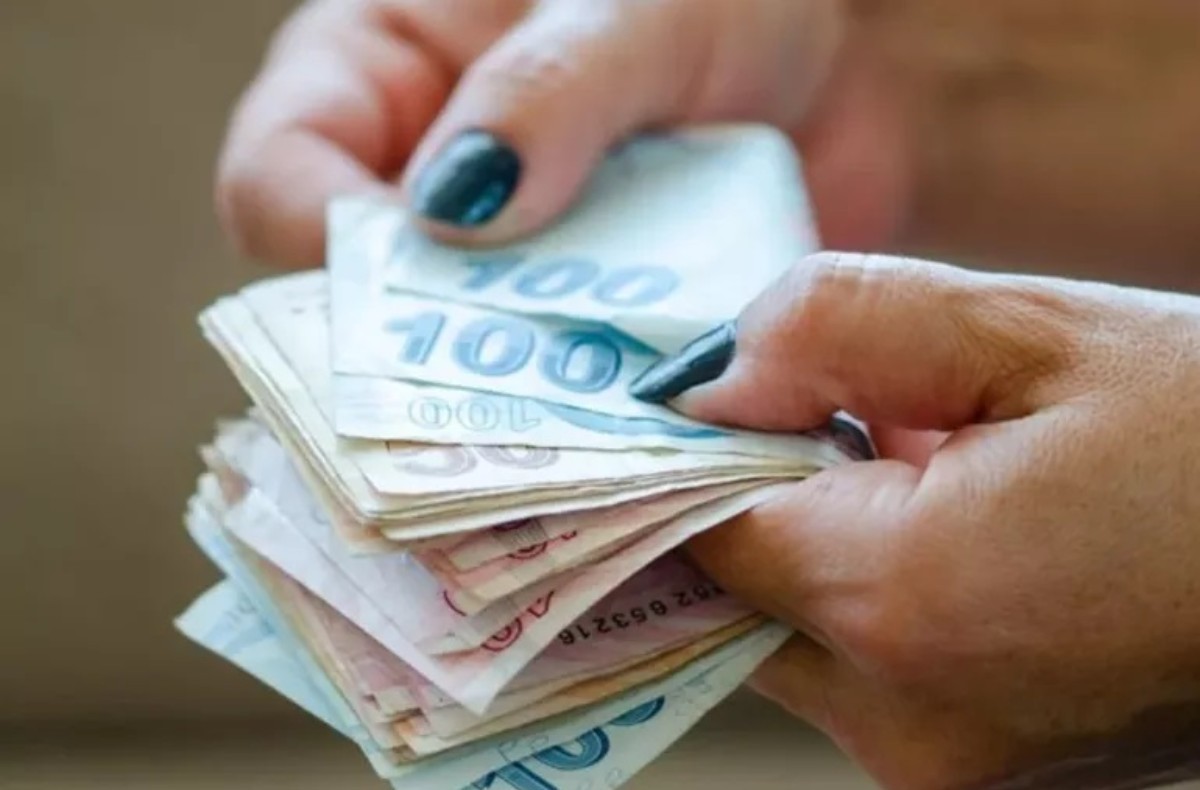 TCKN 0,2,4,6,8 ile bitenler hemen başvursun! PTT 7.608 TL para yatıracak
