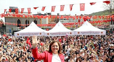  ZAFER MEYDANINDA 23 NİSAN ŞENLİĞİ COŞKUSU
