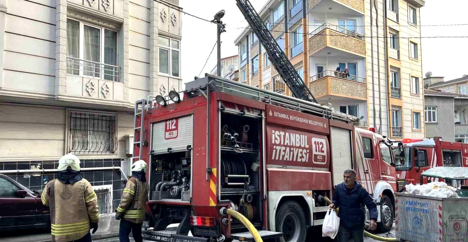 Afyonkarahisar Sandıklı'da lokantada çıkan yangın korkuttu
