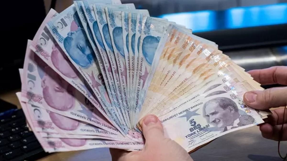 Faizsiz kredi arayanlara müjde! 5 bankada hesabı olana en az 10.000 TL faizsiz kredi!