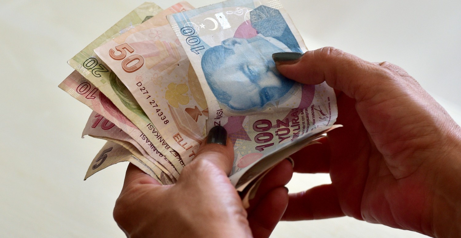 İki banka emekli promosyonunu arşa çıkardı! Tam 18 bin TL'ye imzayı bastı