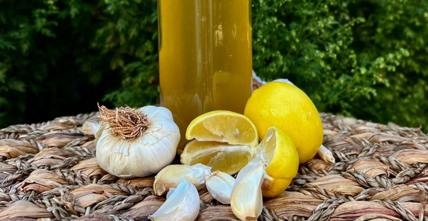 Sadece çeyrek çay bardağı içseniz yeter! Ne kolesterol kalacak ne başka hastalık