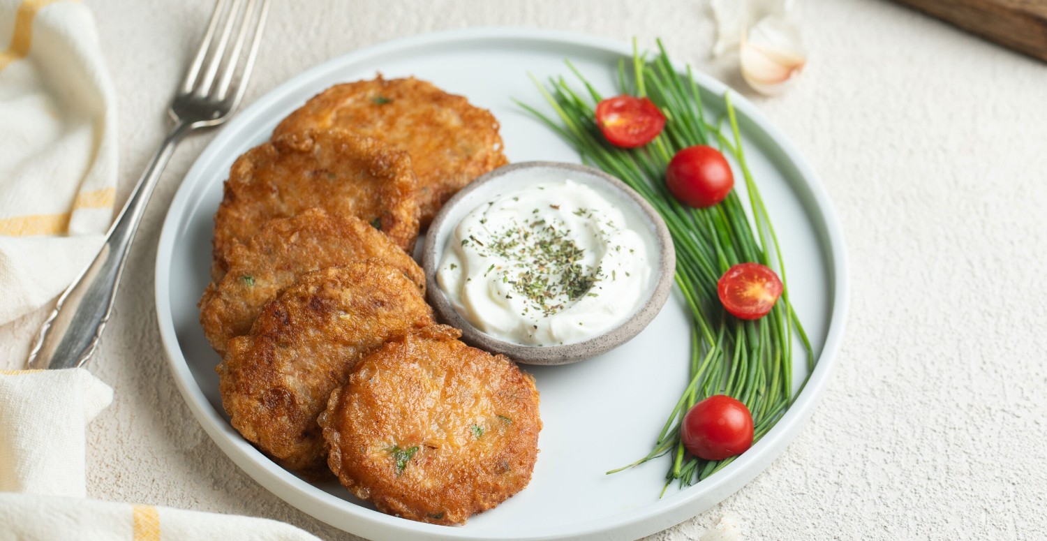 3 patatesle köfte zevkini yaşayın! Pratik yapımıyla patates köftesi tarifi