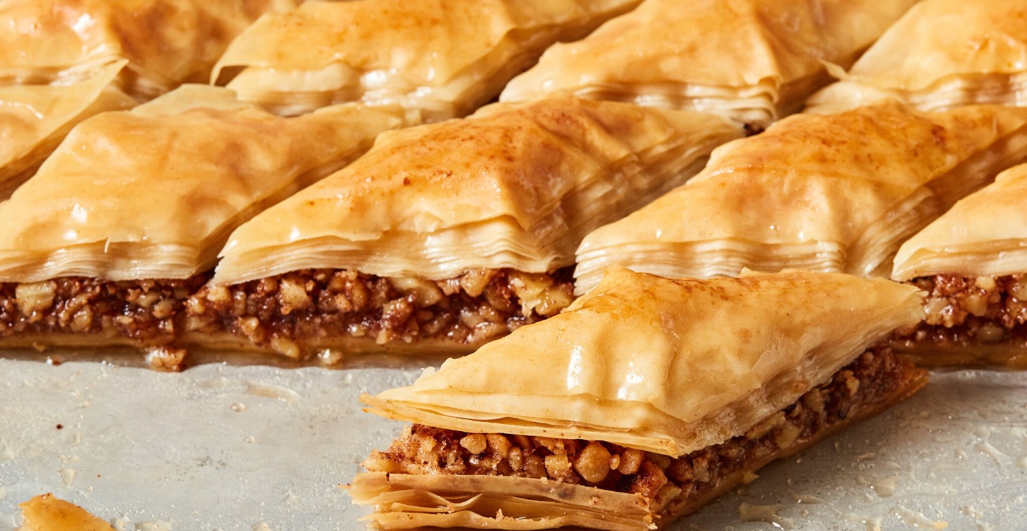 Hazır yufka ile baklava tarifi! Bayrama özel pratik ve kolay lezzet