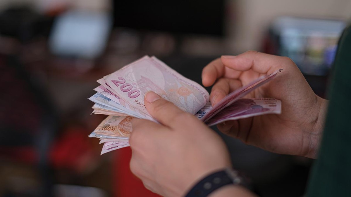 Milyonlarca emekliye tek seferlik 3000 TL ödeme! 10-11-12 Haziran'da hesapta