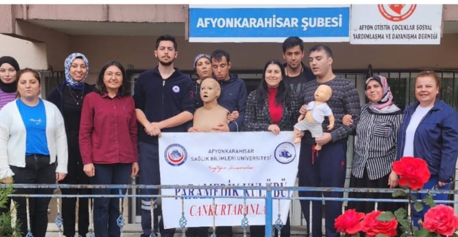 Özel birey annelerine ilk yardım eğitimi verildi