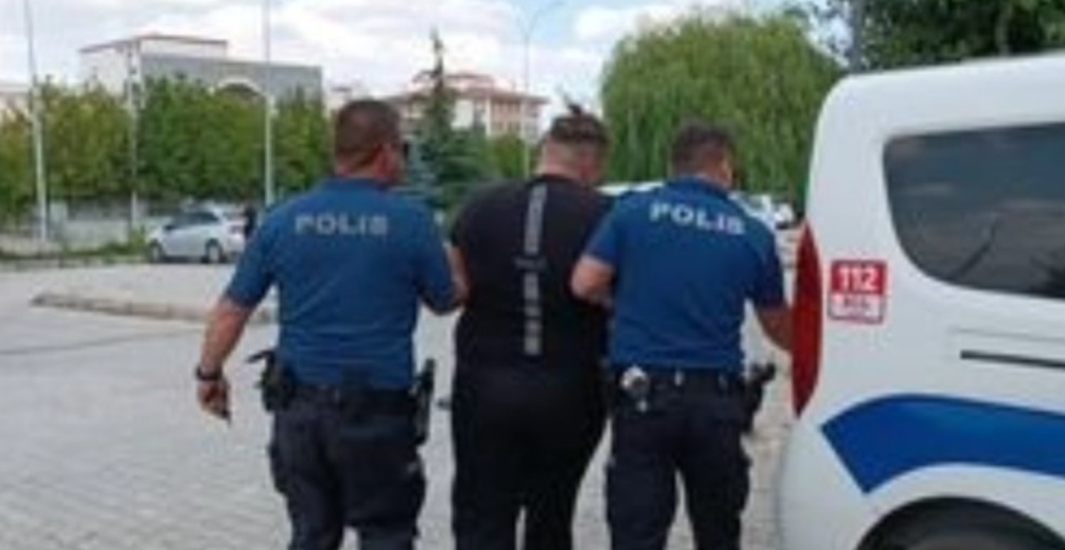 Afyon'da kan donduran olay: Karı koca evlerinde ölü bulundu