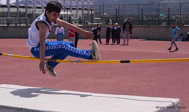 Afyonkarahisar'da Okul Sporlarının başarılı sezonu değerlendirildi