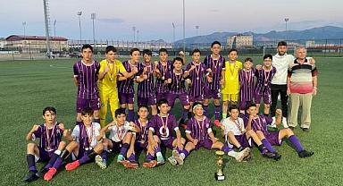 Afyonspor'un Genç Kahramanları U13 Liginde Zirveye Oturdu: İl Şampiyonu Tacını Taktı!