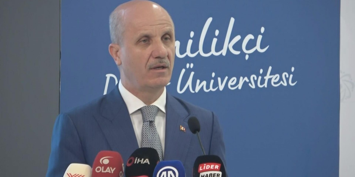 erol özvar