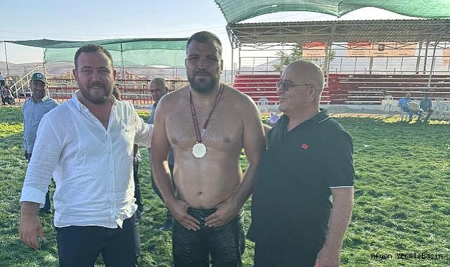Şuhut Karaadilli Güreşlerine Osman Kahraman’dan Büyük Destek