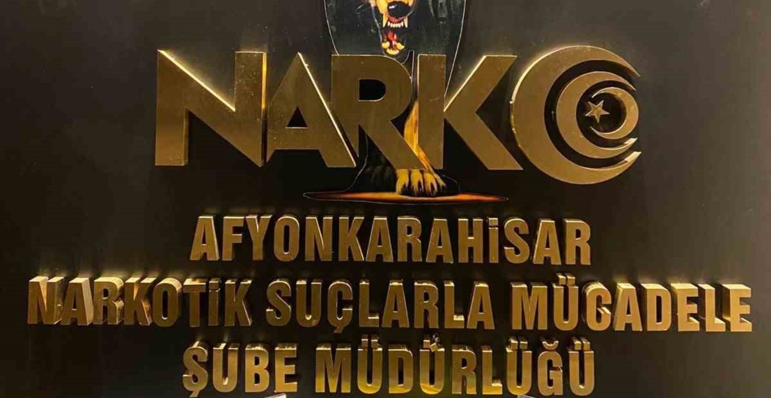 Üzerinde uyuşturucu ile yakalanan şahıs polis ekipleri tarafından yakalandı