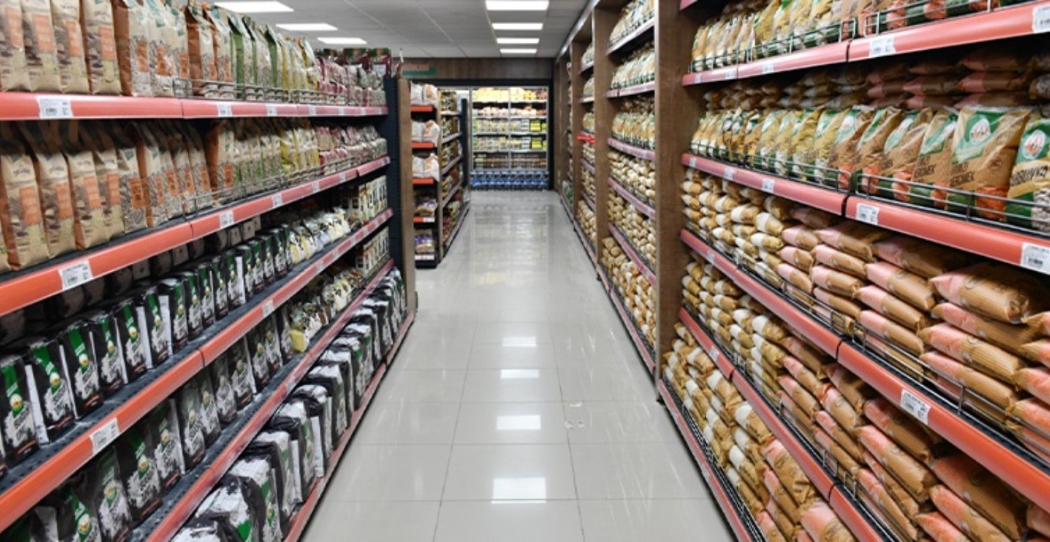 1 kg çay 79 TL'ye düştü! O markete giden beşer onar satın alıyor!