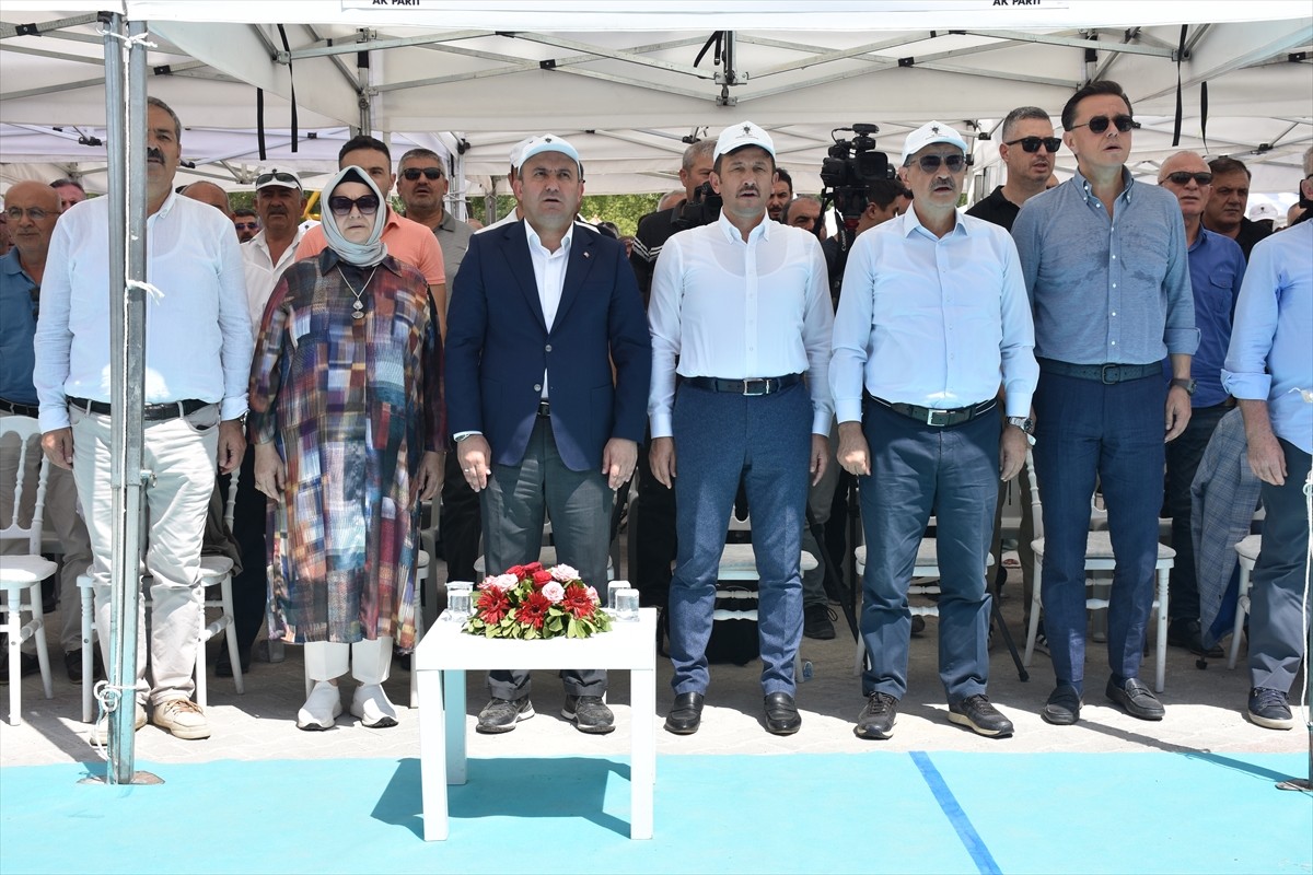 AK Parti Eskişehir İl Teşkilatınca, partinin 23'üncü kuruluş yıl dönümü nedeniyle Orman...