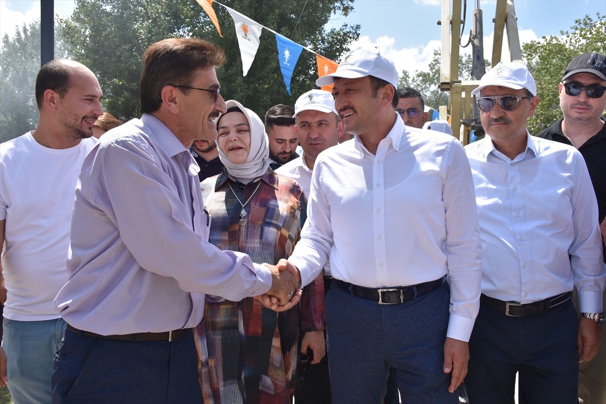 AK Parti Eskişehir İl Teşkilatınca, partinin 23'üncü kuruluş yıl dönümü nedeniyle Orman...