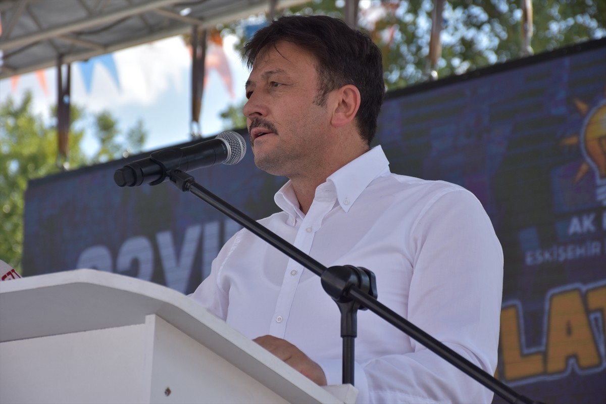 AK Parti Eskişehir İl Teşkilatınca, partinin 23'üncü kuruluş yıl dönümü nedeniyle Orman...
