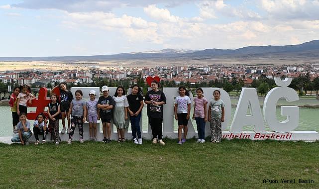 Emirdağ Belediyesi Gençlik Merkezi Sezonun Yorgunluğunu Piknikte Attı