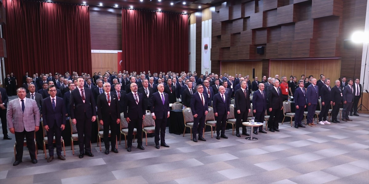 İçişleri Bakanı Ali Yerlikaya, Polis Müzesi'ndeki Şehit Demet Sezen Konferans Salonu'nda...