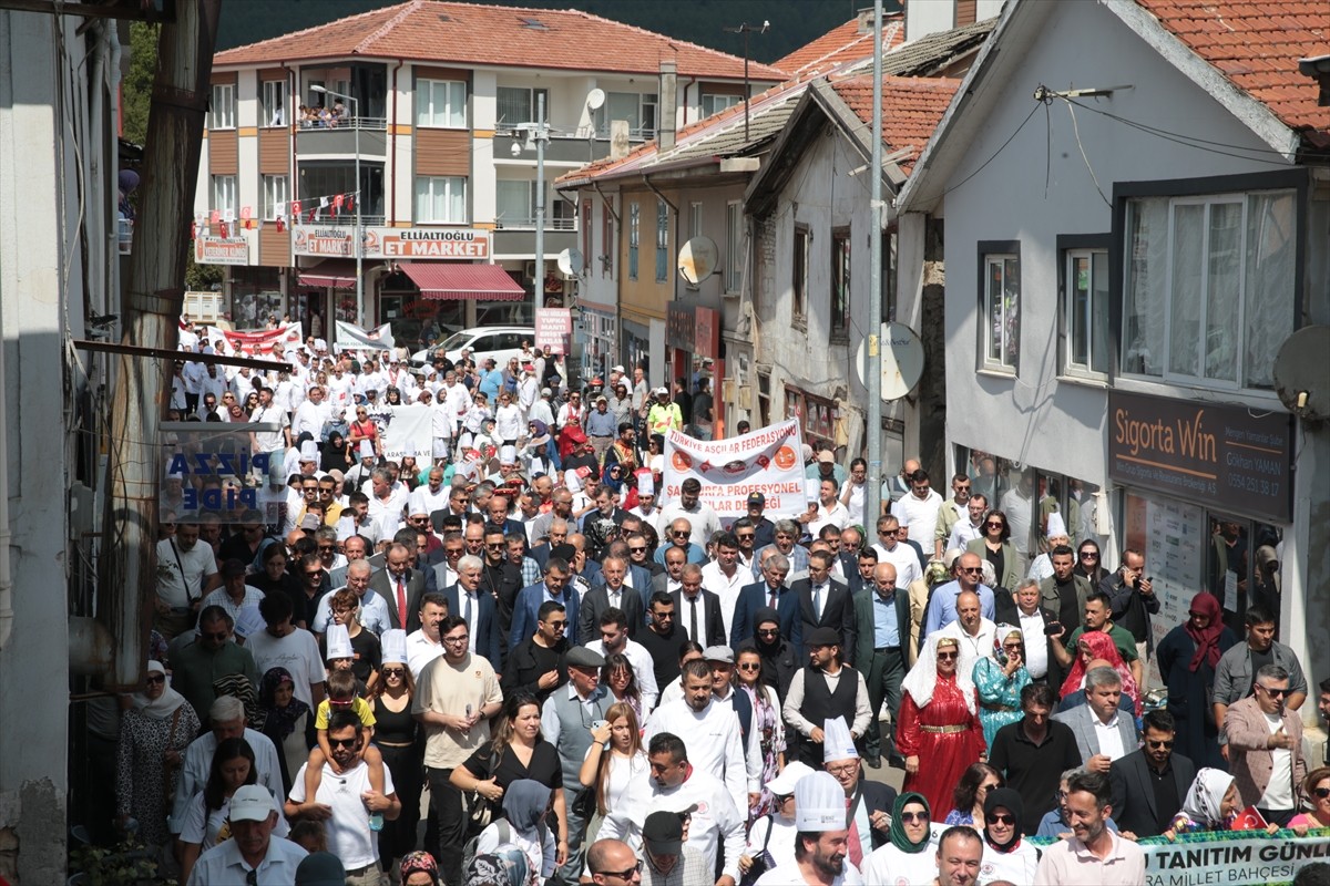 Milli Eğitim Bakanı Yusuf Tekin, Bolu'nun ilçesinde düzenlenen 37. Mengen Uluslararası Aşçılık...