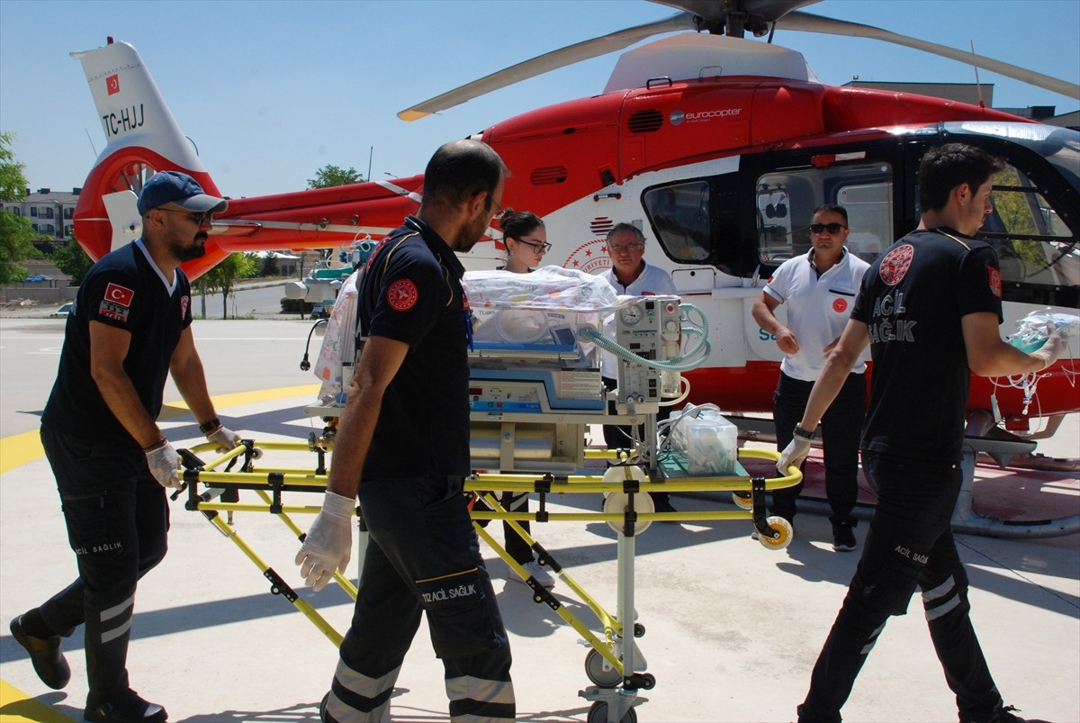 Samsun'da prematüre olarak dünyaya gelen ve akciğer solunum sıkıntısı yaşayan 5 aylık bebek...
