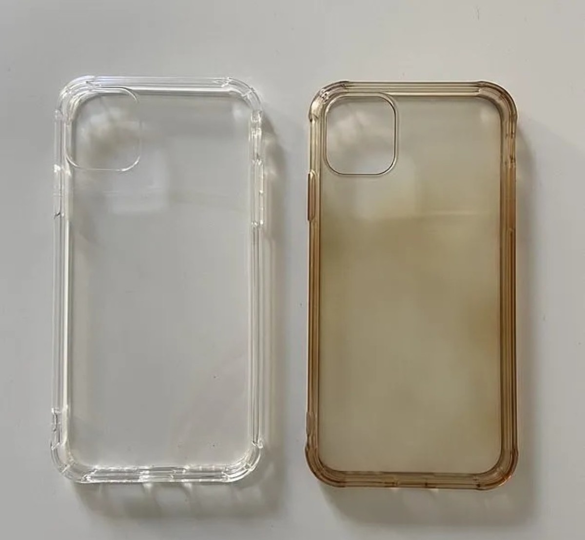 Sapsarı telefon kılıflarını beyazlatıyor