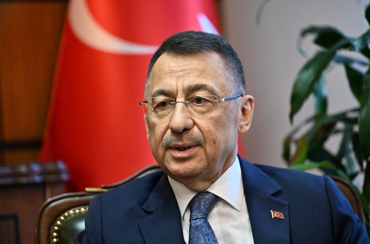 Türkiye Büyük Millet Meclisi (TBMM) Dışişleri Komisyonu Başkanı Fuat Oktay (solda), Rusya Federal...