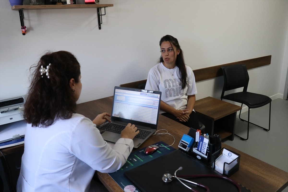 Yalova'da, İl Sağlık Müdürlüğünce uygulanan mobil aile hekimliği hizmeti sayesinde belde ve...