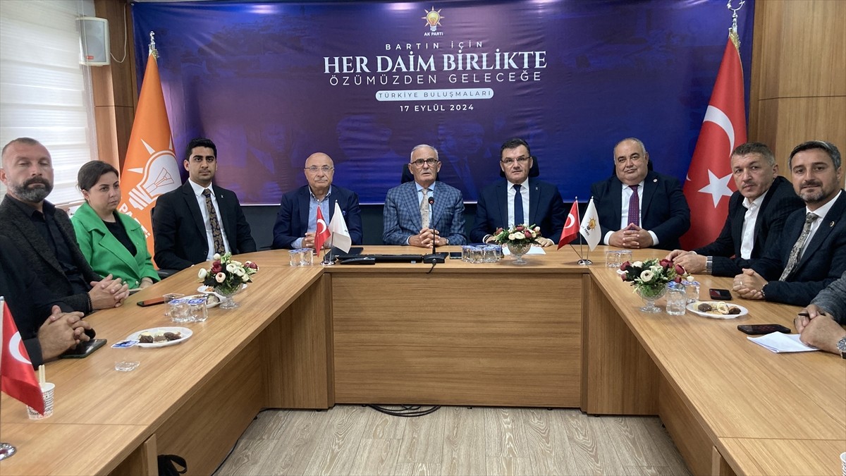 AK Parti Genel Başkan Yardımcısı Yusuf Ziya Yılmaz, Bartın'da partililerle bir araya geldi.