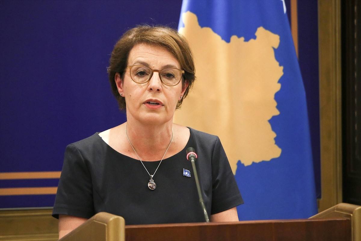 Kosova Başbakan Yardımcısı, Dışişleri ve Diaspora Bakanı Donika Gervalla-Schwarz (sağda)...