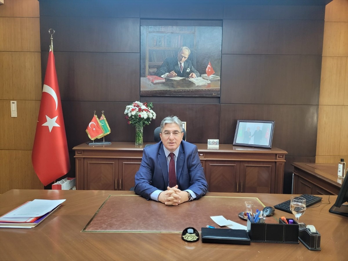 Türkiye'nin Aşkabat Büyükelçisi Ahmet Demirok, Türkiye ile Türkmenistan arasındaki ilişkileri ve...