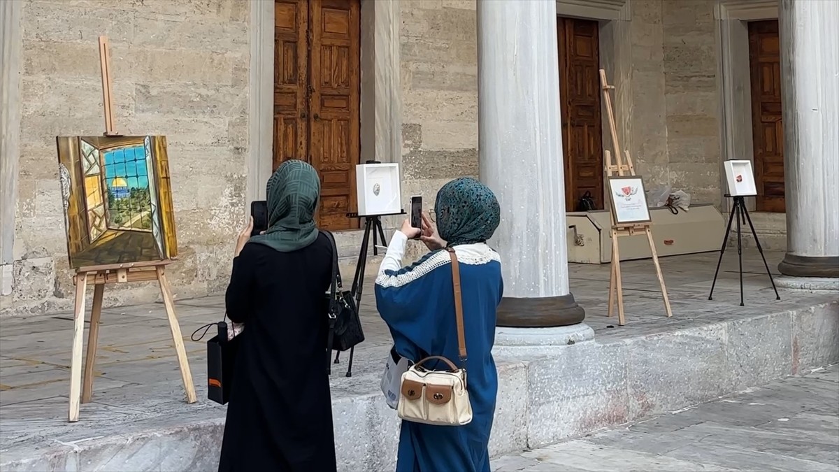 Uluslararası Genç Derneği tarafından gerçekleştirilen "Beytülmakdis Elçileri Projesi" kapsamında...