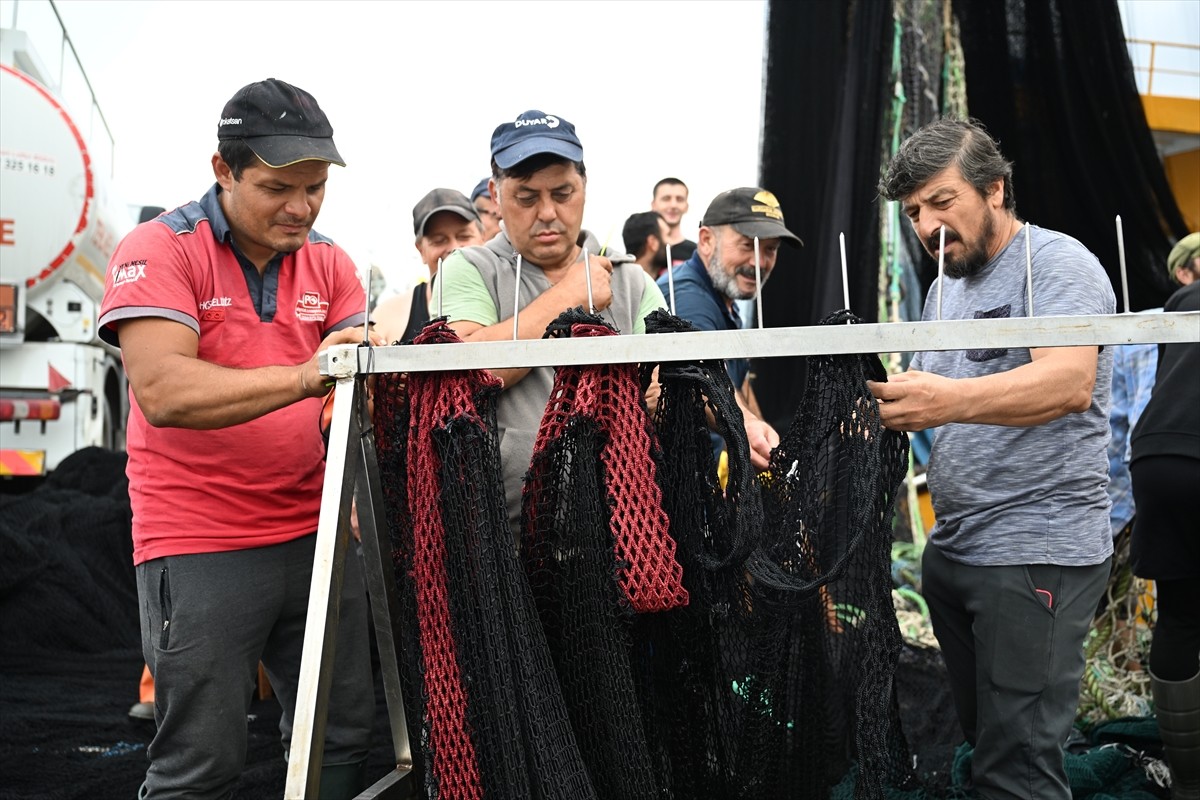 Av yasağının 1 Eylül'de kalkmasının ardından "Vira bismillah" diyerek denize açılan Doğu...