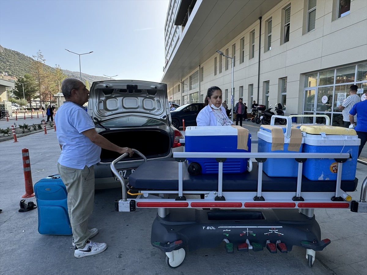 Burdur'da beyin ölümü gerçekleşen kişiden alınan kalp, böbrekler ve karaciğer 4 hastaya...