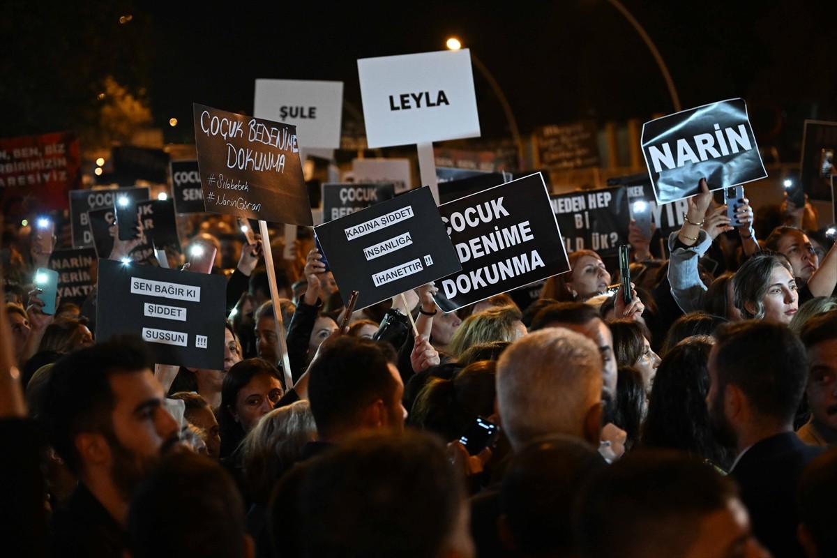 CHP Kadın Kolları Genel Başkanlığınca "11 Ekim Dünya Kız Çocukları Günü" dolayısıyla Ankara'da...